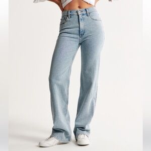 Abercrombie the 90’s relaxed jean high rise